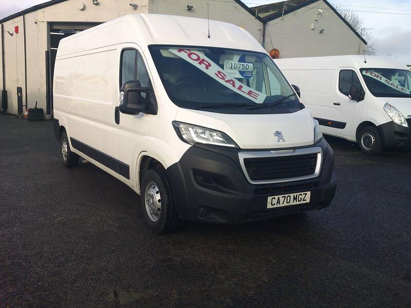 View PEUGEOT BOXER 2.2 BlueHDi 335 Professional 