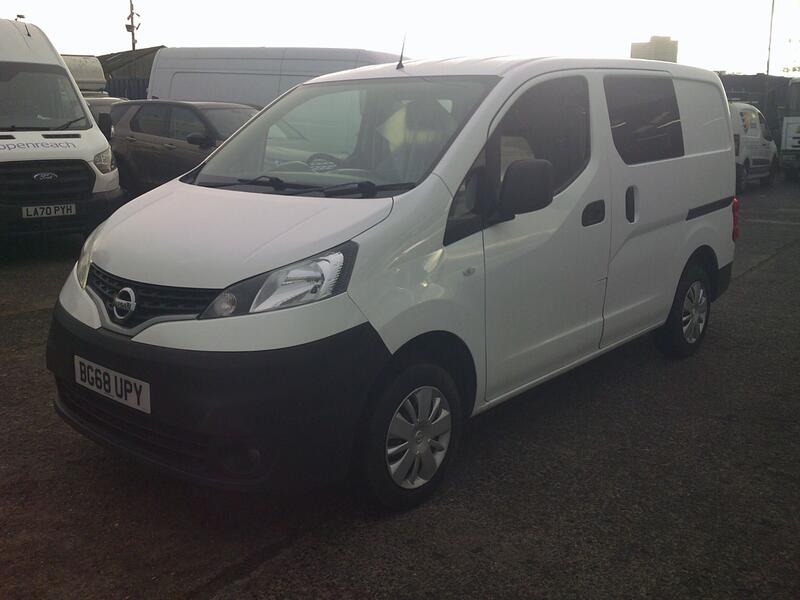 NISSAN NV200