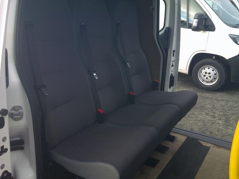 NISSAN NV200