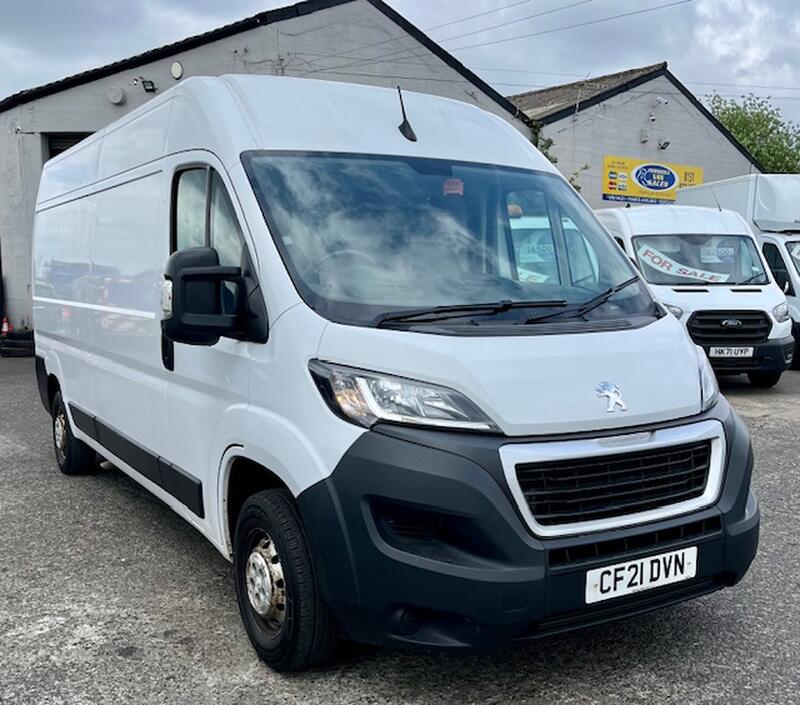 View PEUGEOT BOXER 2.2 BlueHDi 335 Professional